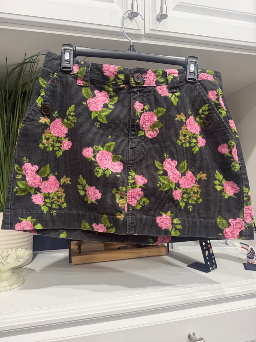 wild fable Black Mini Skirt with Pink Rose Print Size 12